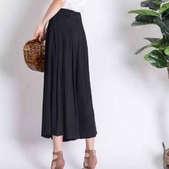 SOLID ELASTIC WAIST CROP PANT - Picture 3 of 7